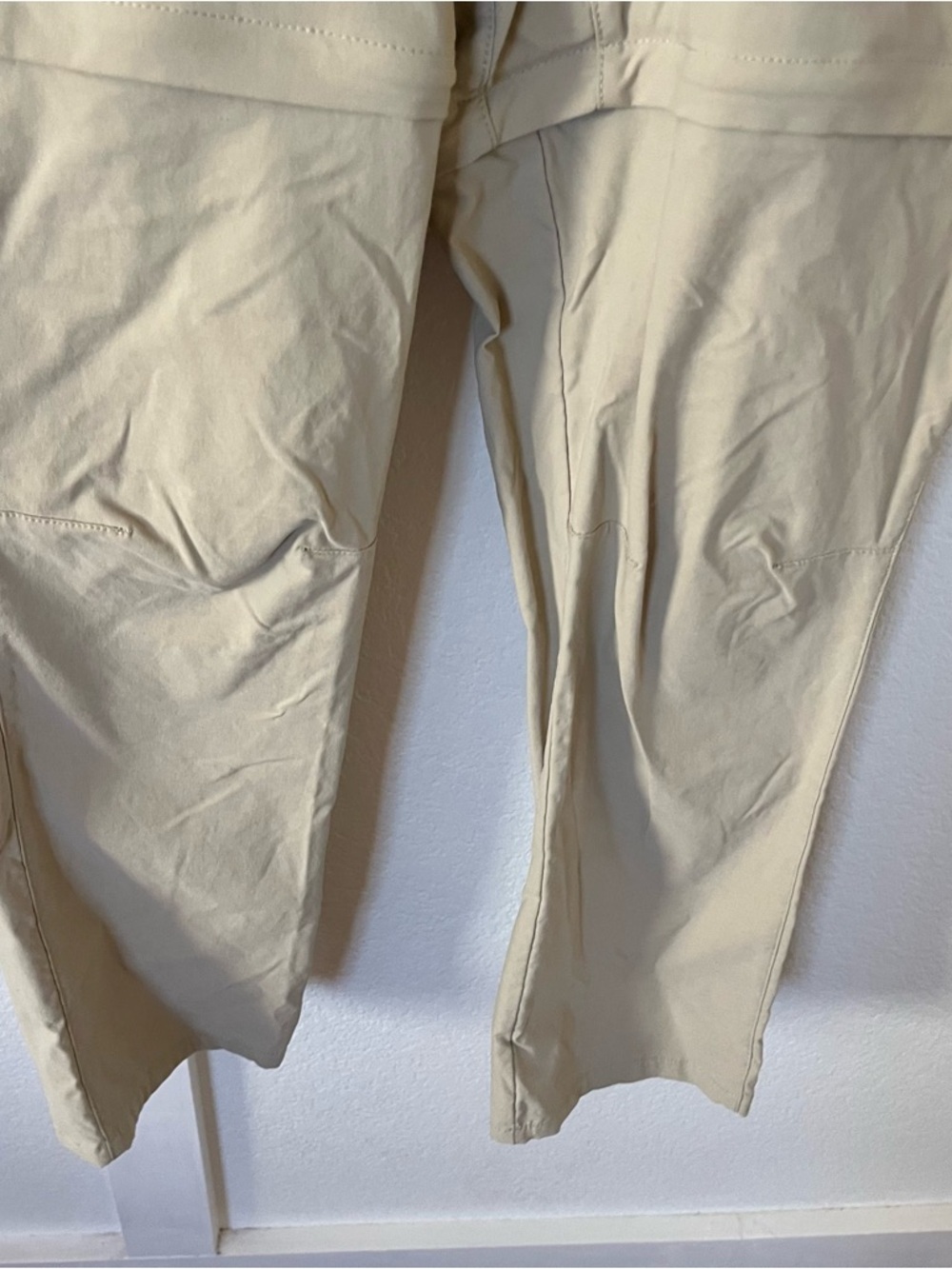 The North Face Women's 2 Convertible Hiking Pants. - Picture 5 of 11